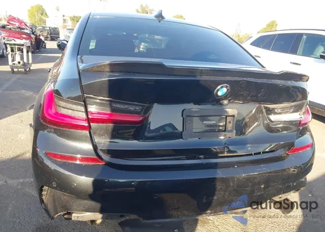 2021 BMW 330I z USA, uszkodzony, nr VIN 3MW5R1J01M8C15167